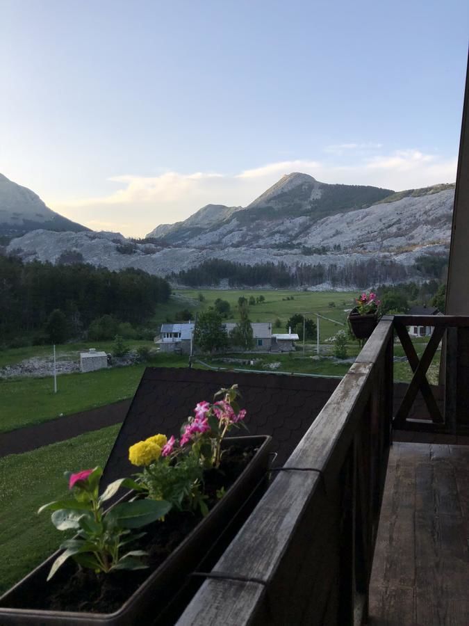 Отель Hotel Monte Rosa Цетине-17