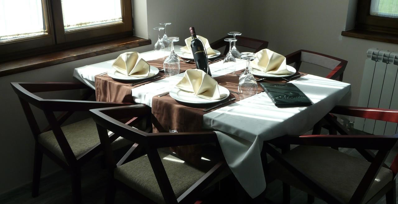 Отель Hotel Monte Rosa Цетине