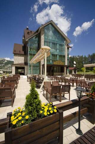 Отель Hotel Monte Rosa Цетине-0