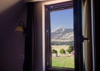 Отель Hotel Monte Rosa Цетине Восьмиместный номер-4