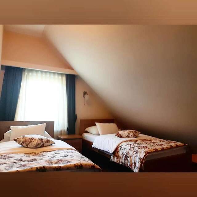Отель Hotel Monte Rosa Цетине-11